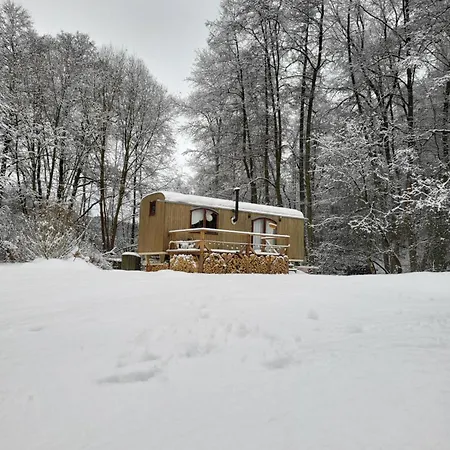 Glamping Maringotka77 ラグジュアリーテント